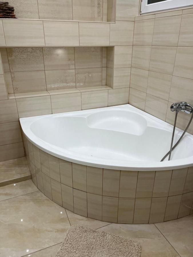 Szechenyi Apartman Мишкольц Экстерьер фото